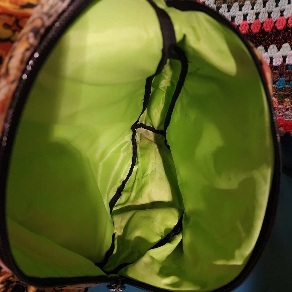 Crocs Sling Backpack - Picture 7 of 7